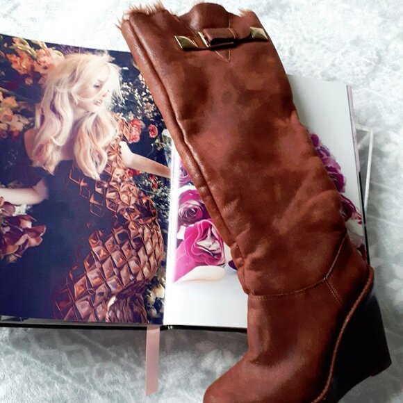 NWT MICHAEL Michael Kors brown distressed faux suede & faux fur lined long boots - Picture 3 of 15